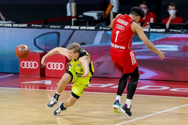 员如斯蒂芬 员如斯蒂芬