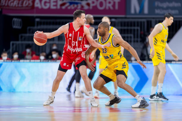 颇为类似 颇为类似